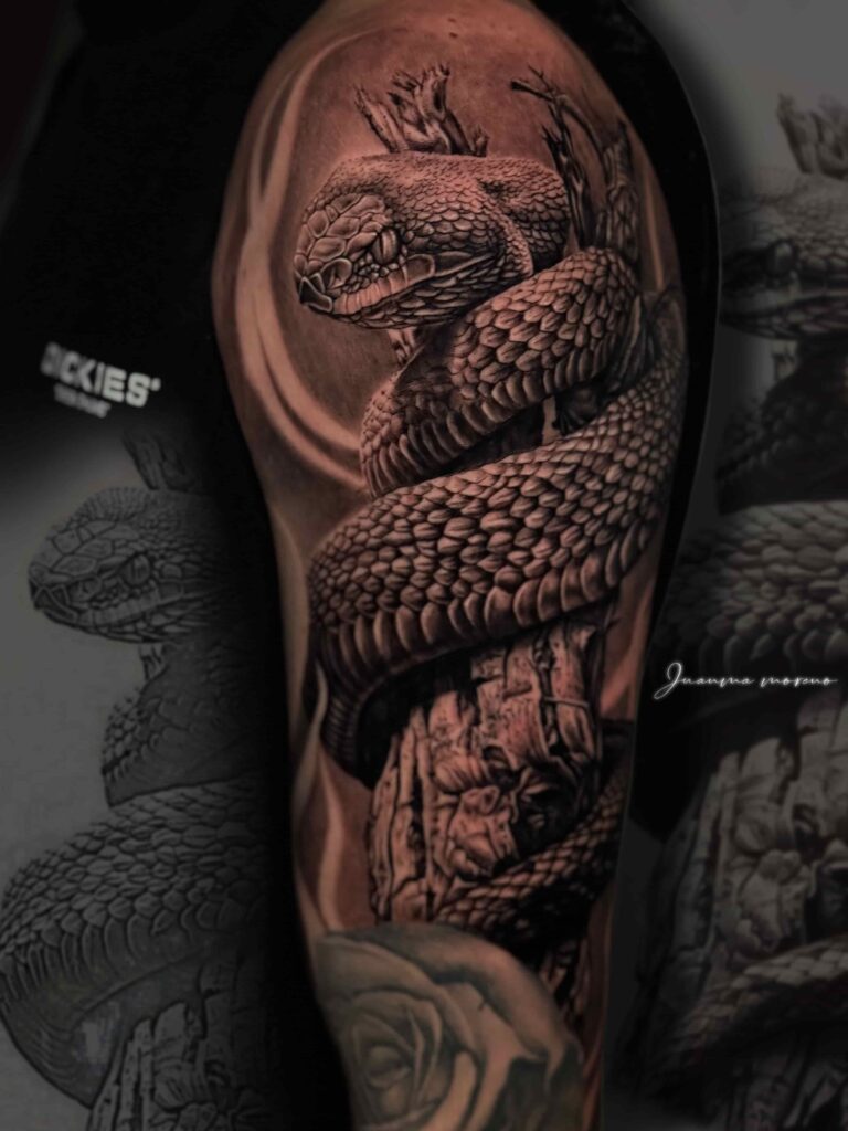 serpiente cobra, realista, realismo